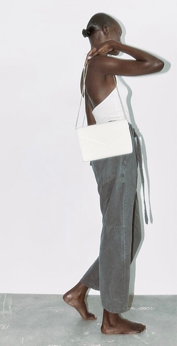  Beden Zara çapraz askılı clutch çanta