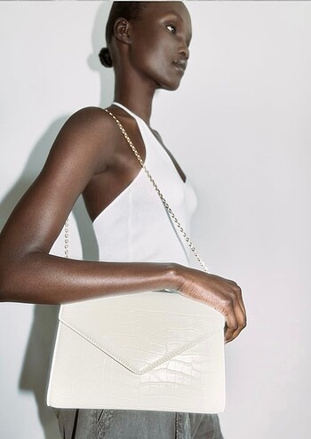  Beden beyaz Renk Zara çapraz askılı clutch çanta