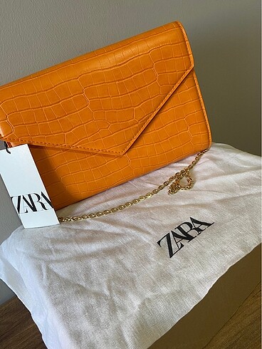 Zara çapraz askılı clutch çanta