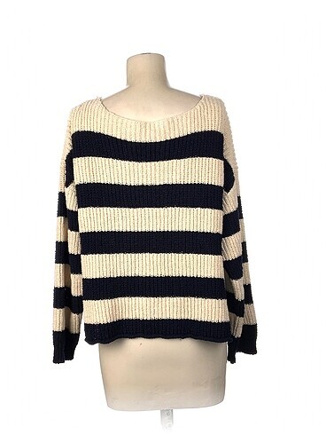 universal Beden PreLoved Kazak / Triko %70 İndirimli.