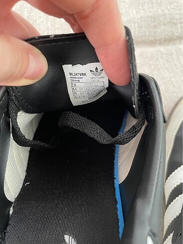 Adidas Orjinal degıldır kalıbı küçüktür