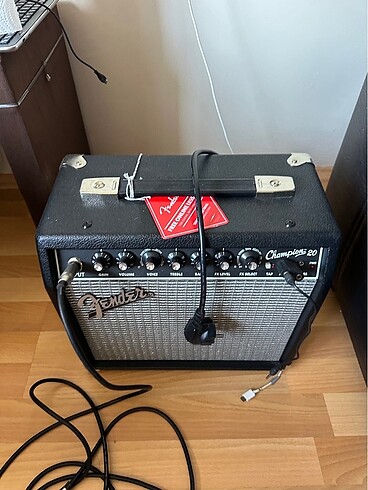 Diğer Fender champion 20
