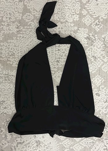 Siyah şık göğüs ve sırt dekolteli crop