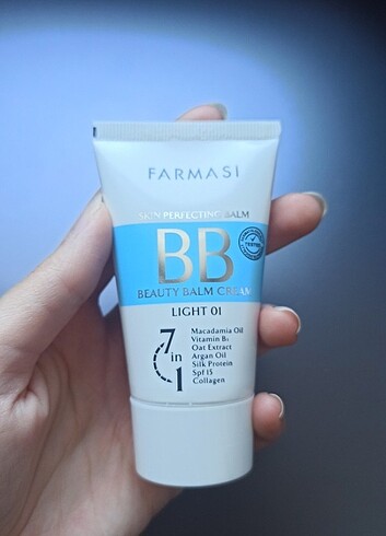 Farmasi 01 light bb krem