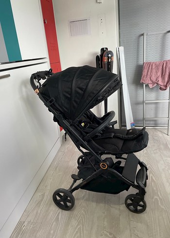 Siyah Bebek Arabası, Katlanabilir ve Hafif ve temiz