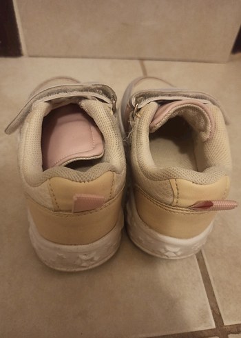 Kız Çocuk Beyaz Pastel Desenli LCW Spor Ayakkabı - Görsel 2