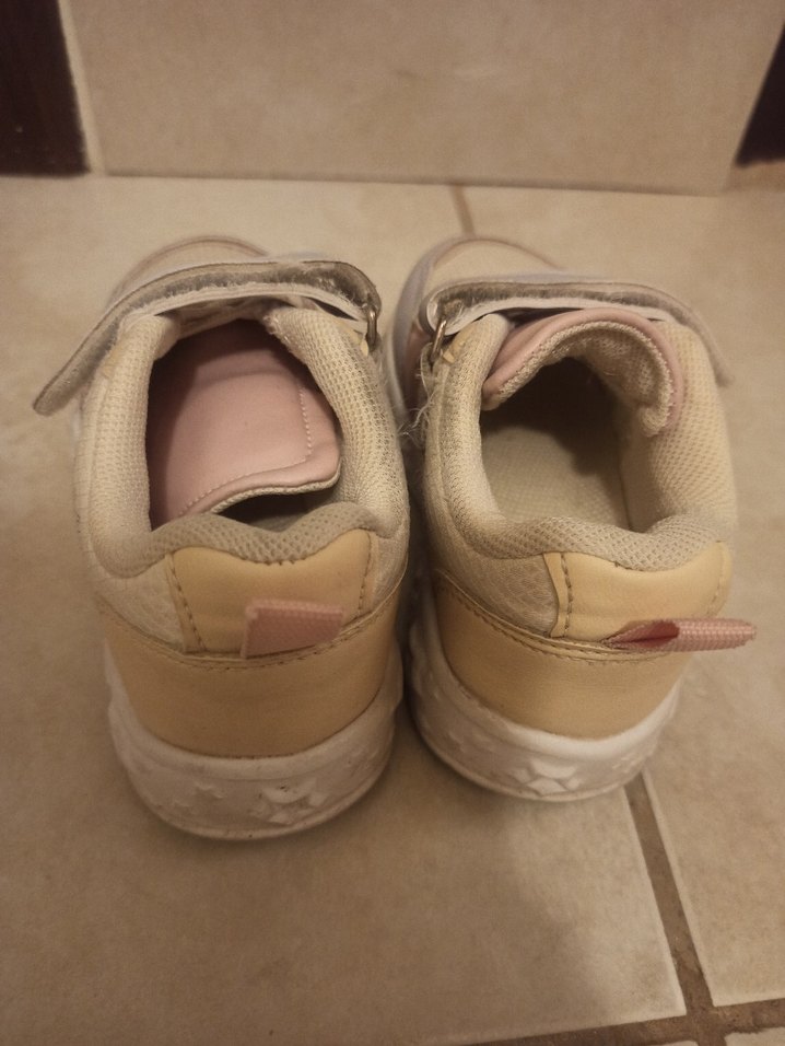 Kız Çocuk Beyaz Pastel Desenli LCW Spor Ayakkabı - Görsel 2