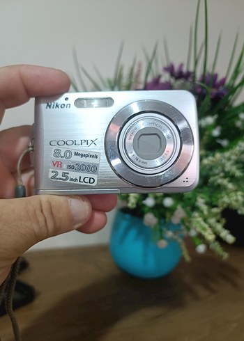 Nikon COOLPIX 8MP Dijital Kamera Beyaz