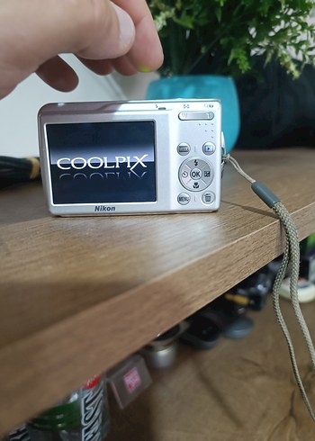 Beden Nikon COOLPIX 8MP Dijital Kamera Beyaz