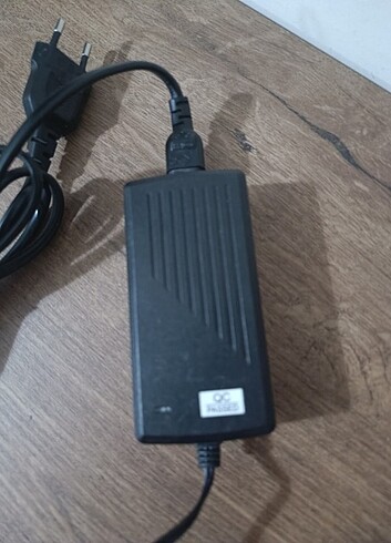 Diğer 12 volt 3 amper adaptör