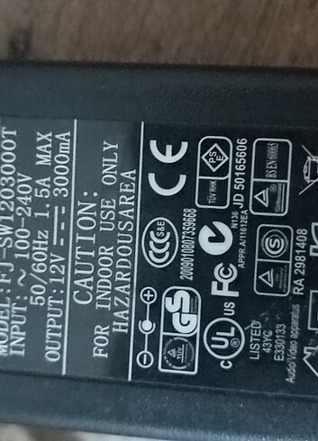 Beden 12 volt 3 amper adaptör