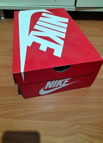 Nike Nike ayakkabı kutusu 