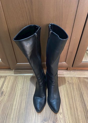 Siyah Deri Dizüstü Stiletto Çizme