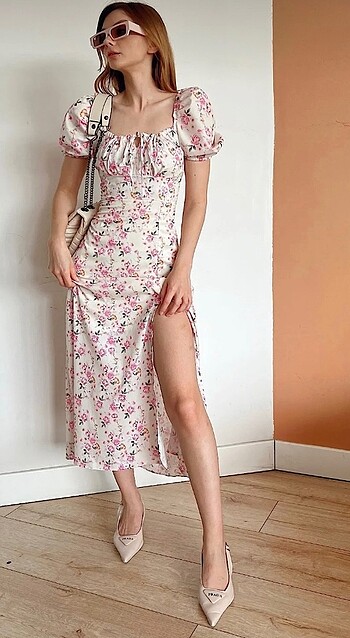 Çiçekli Pinterest Elbise