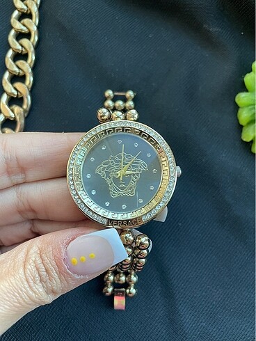 Versace saat
