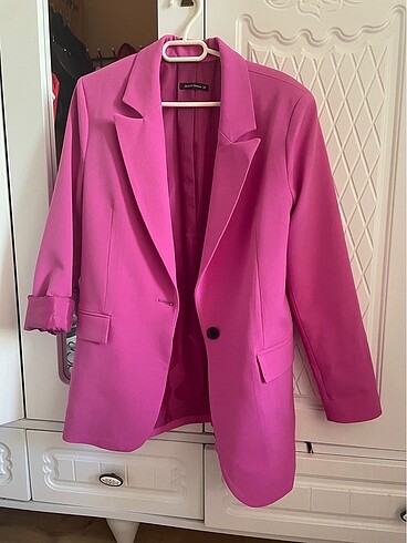 Pembe ceket