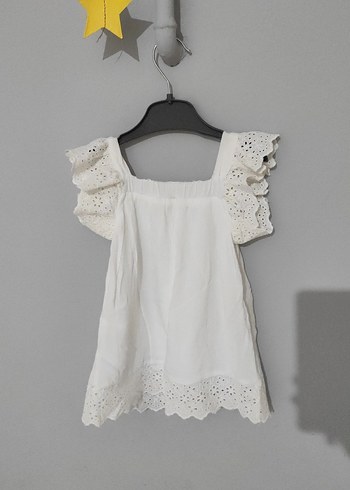 Kız Çocuk Beyaz Fırfırlı Nakışlı Elbise - Görsel 4