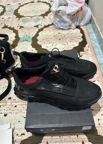 Siyah Yılan Desenli Erkek Spor Ayakkabı - Görsel 2