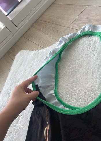 Nakışlı Koyu Yeşil Bebek Önlüğü - Görsel 4