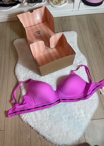 Victoria s Secret l