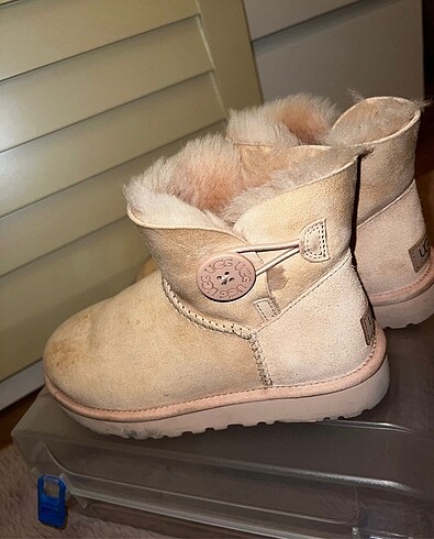 Ugg ugg bot