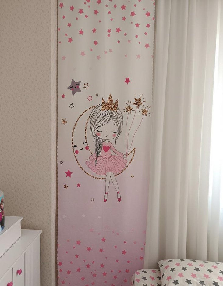 Pembe aya oturan kız fon perde - Görsel 2