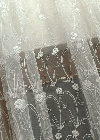 iki tane İşlemeli Beyaz Perde Taç marka - Görsel 2