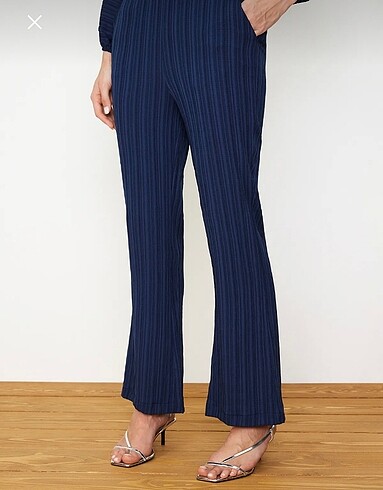 Tesettür Lacivert Kırınkıl Takım - Görsel 5