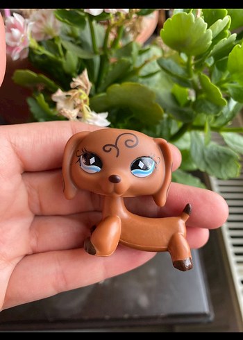 Pastel Kahverengi Köpek Figürü