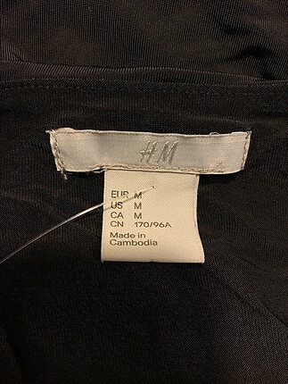 m Beden H&M Kısa Elbise %70 İndirimli.