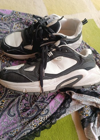 Beyaz Siyah Bağcıklı Sneakers - Görsel 4