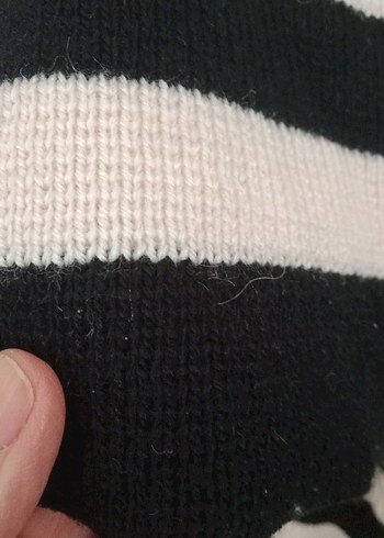 Uzun Siyah Beyaz Çizgili Erkek Atkı - Görsel 3