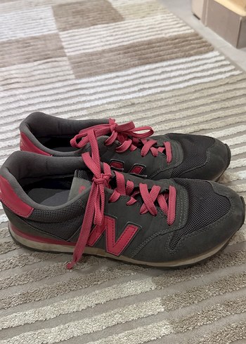 New Balance Gri Bağcıklı Kadın Spor Ayakkabı