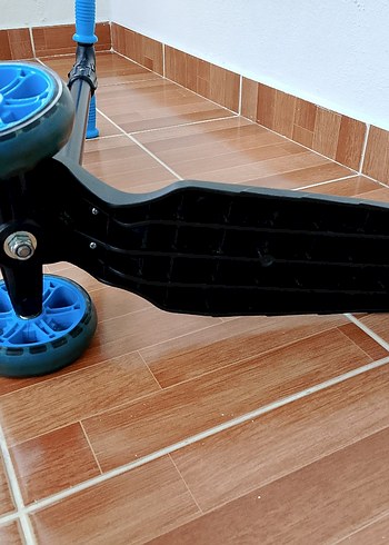 Mavi Çocuk Scooter'ı - Görsel 4