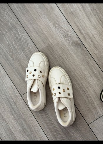Beyaz Tokalı Kadın Platform Sneaker
