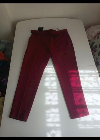 Kemer Detaylı Bordo Kadın Kumaş Pantolon - Görsel 2