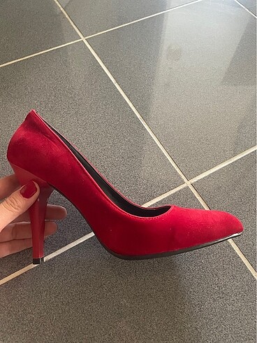 Zara Kırmızı Stiletto