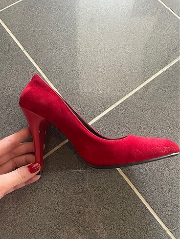 Kırmızı Stiletto