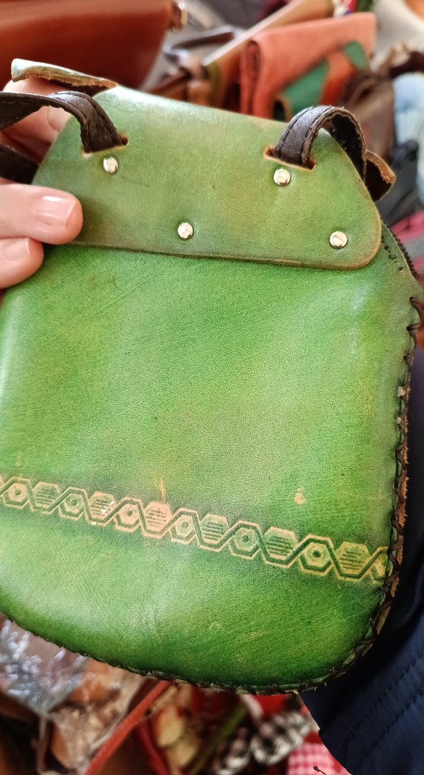 Renkli Yeşil Kedi Figürlü  kösele Çanta - Görsel 5