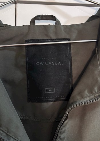 Kadın Kapüşonlu Haki Spor Ceket Yağmurluk - Görsel 2