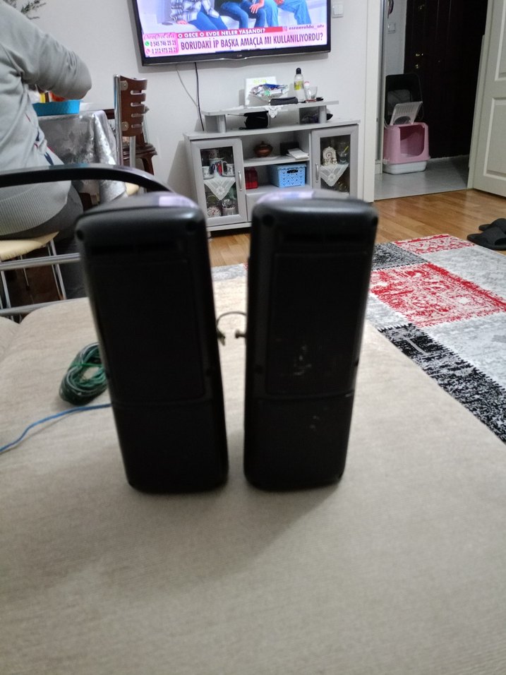 Siyah Taşınabilir Müzik Sistemi Hoparlörleri - Görsel 3