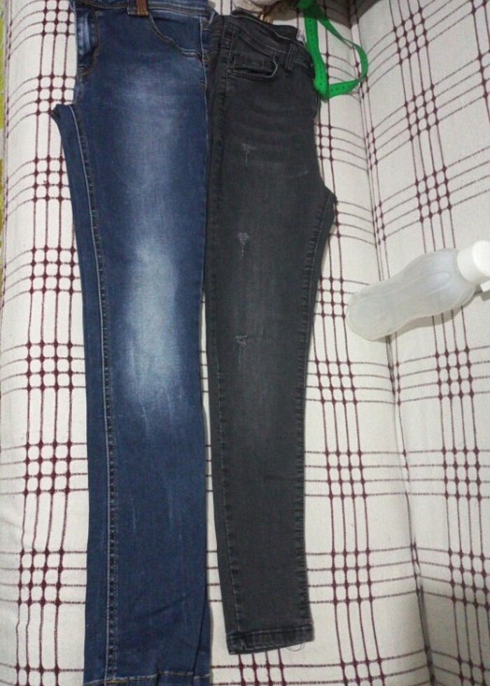 2 adet fiyatıdır lacivert taşlanmış siyah yırtık model  34 beden - Görsel 2