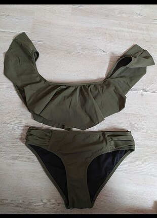 Kadın bikini takımı (plaj giyim)