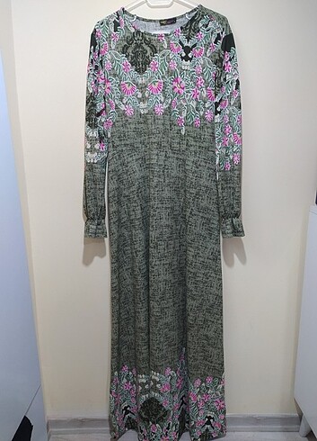 Kadın çiçekli tesettür elbise yeşil elbise - Görsel 2