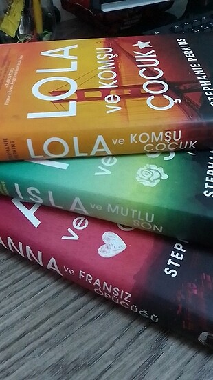 Anna lola Isla serisi