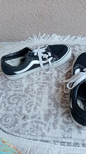 37 Beden Vans spor