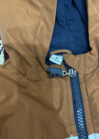 Kahverengi Kapüşonlu Erkek Çocuk Mont - Görsel 4