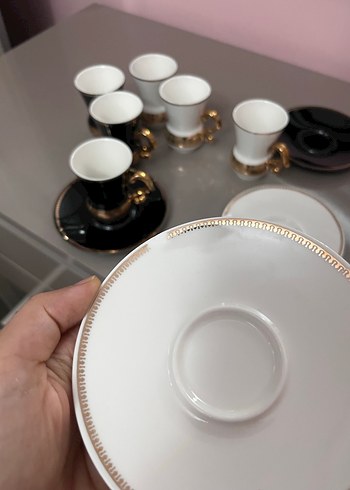 Beyaz ve Altın Detaylı Kahve Fincanı Seti - Görsel 5