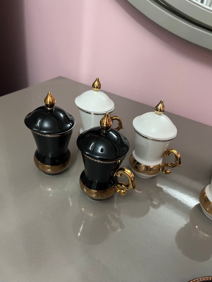 Beyaz ve Altın Detaylı Kahve Fincanı Seti - Görsel 3