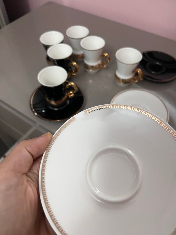 Beyaz ve Altın Detaylı Kahve Fincanı Seti - Görsel 5
